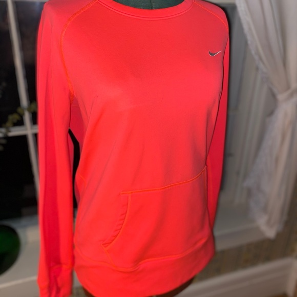 NIKE Fleece Pullover - Picture 2 of 6